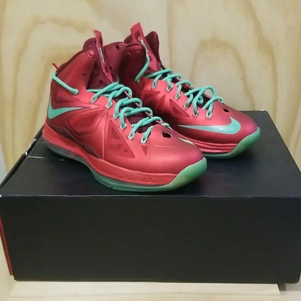 Nike Lebron 10 X XMAS Christmas Mens sz 8, Wmn's sz 9 1/2 with box